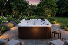 Load image into Gallery viewer, Fluid Moderno Acrylic Spa - Fluid Float &amp; Sauna 
